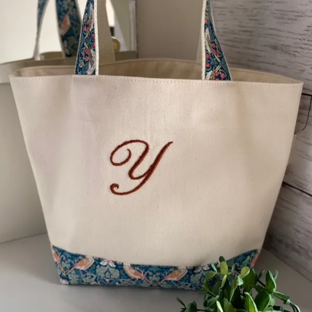 image:Liberty_tote_strawberry